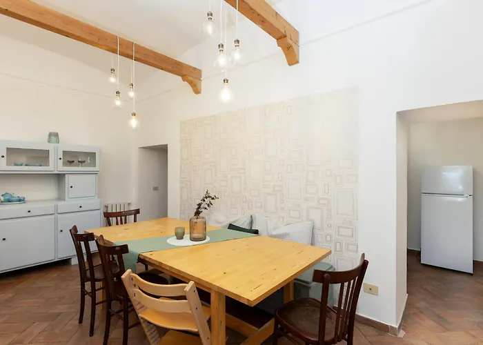 The Orange Garden Apartment *